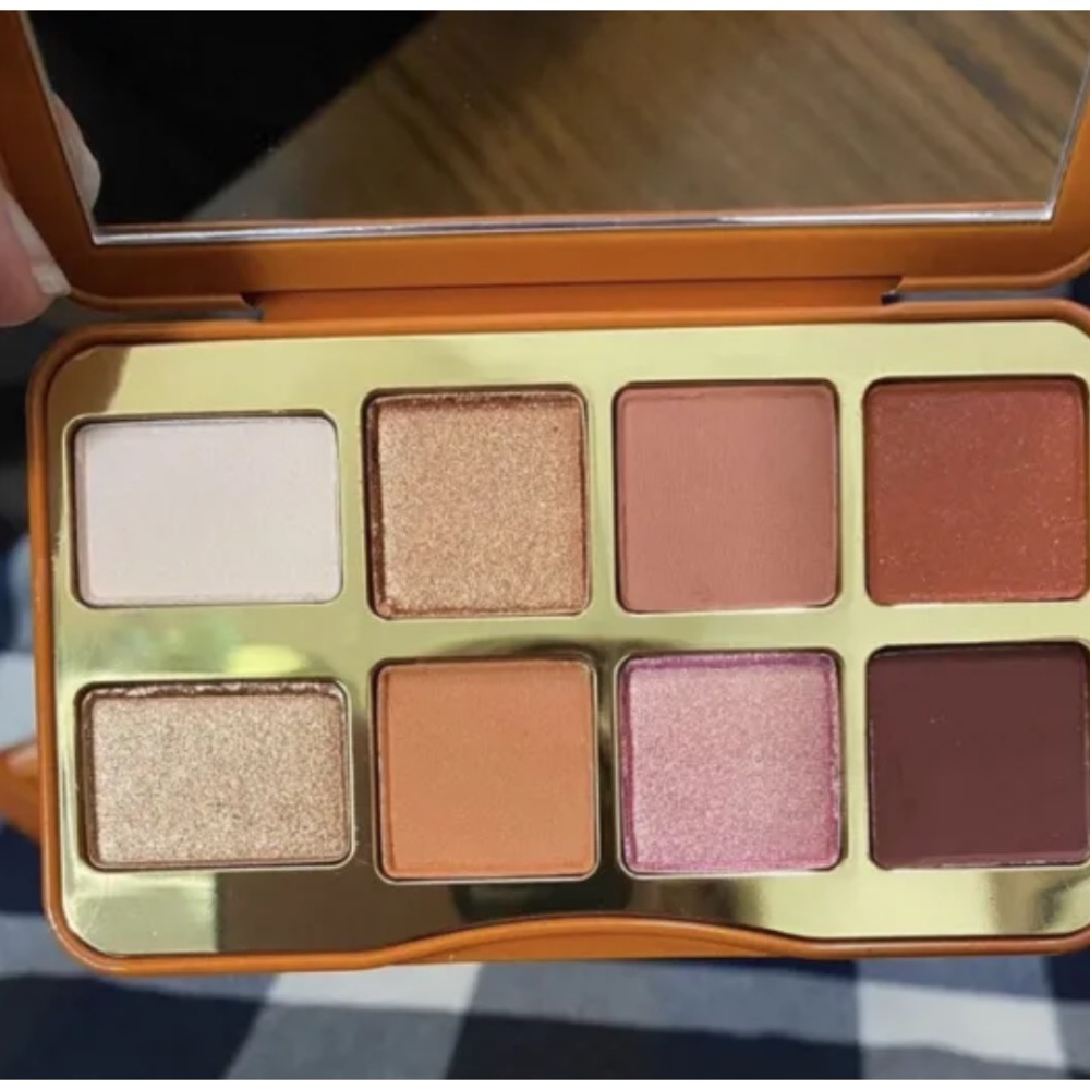 NWT Too Faced Limited Edition Salted Caramel Mini Eyeshadow Pallet - Picture 3 of 8